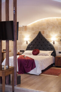 rhodes-king-suite-with-spa-bath-rhodes