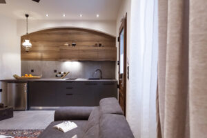 rhodes-king-suite-with-spa-bath-rhodes